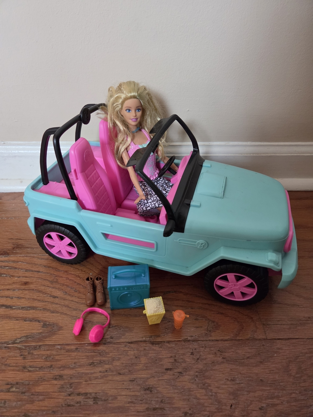 Barbie Teal and Pink Off‑Road Convertible Jeep with Accessories 2019